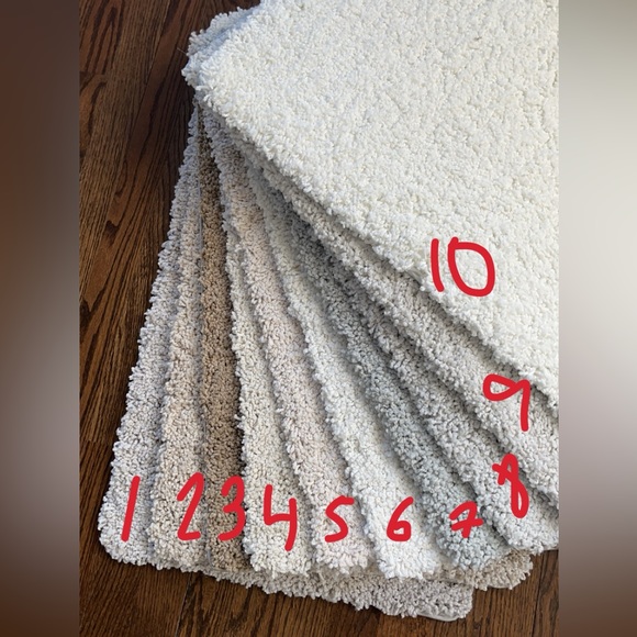 (1) 27.5inches x 17 inches Beige Shaggy Rug/Mat - Picture 5 of 5